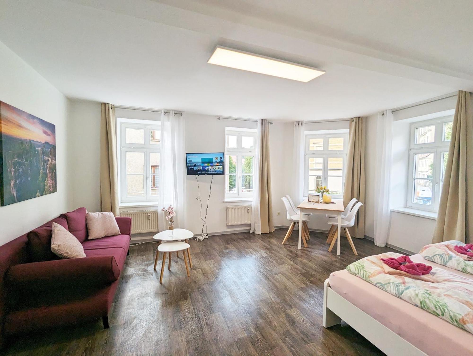 F2 - Urlaubsmagie Sauna, Whirlpool, Pool & Garten Sebnitz Exteriér fotografie